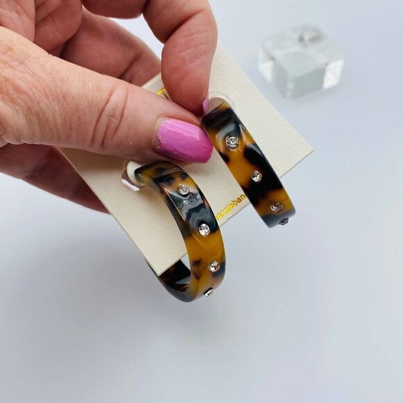 Amrita Singh Tortoise Resin Crystal Hoop Earrings - Picture 4 of 5